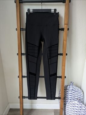 ALO Yoga Women's Black High-Waist Moto Leggings with Mesh Panel Detailing